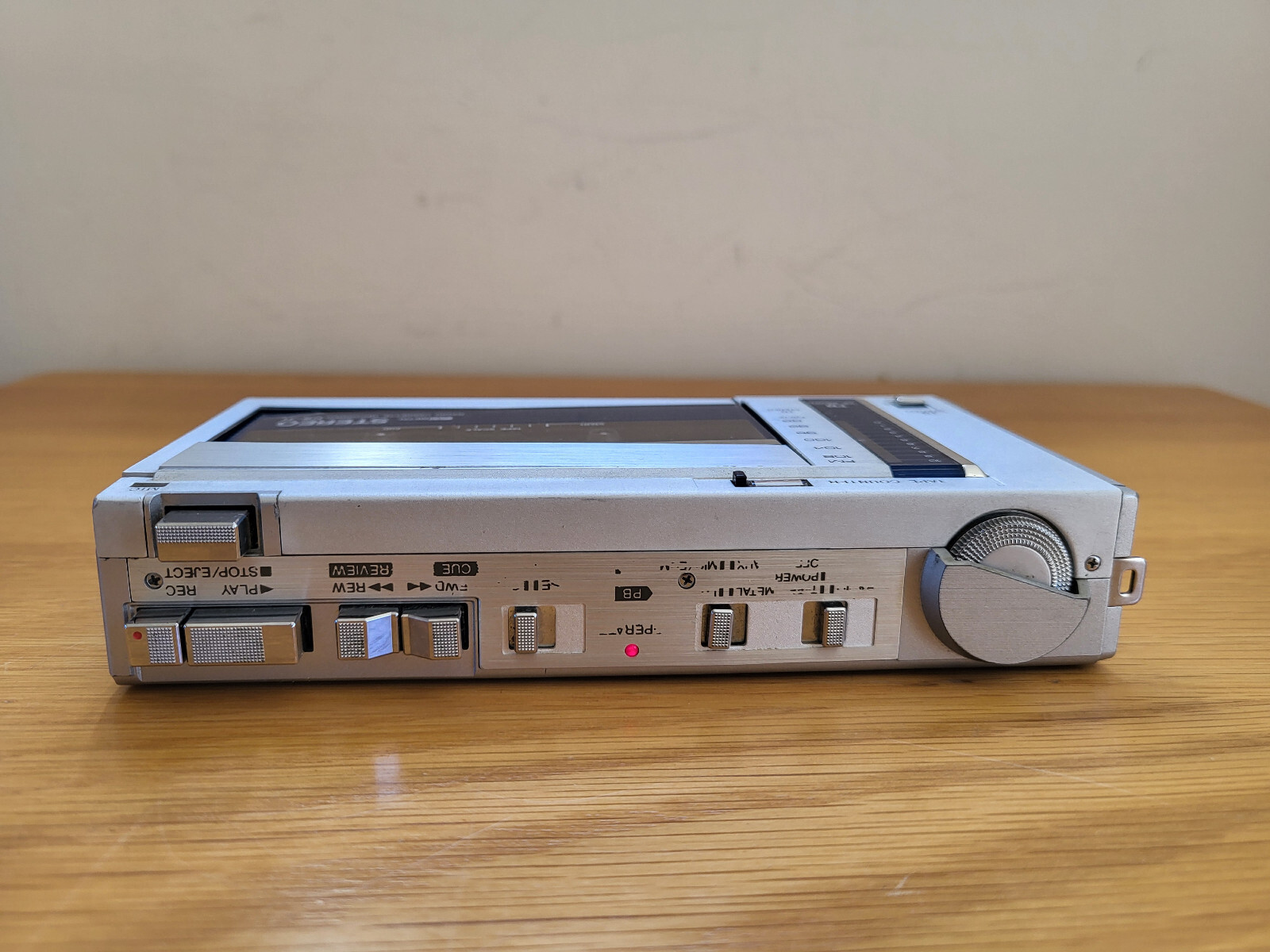 アイワ　カセットテープレコーダ CS-J1 レトロ s-l400.jpg