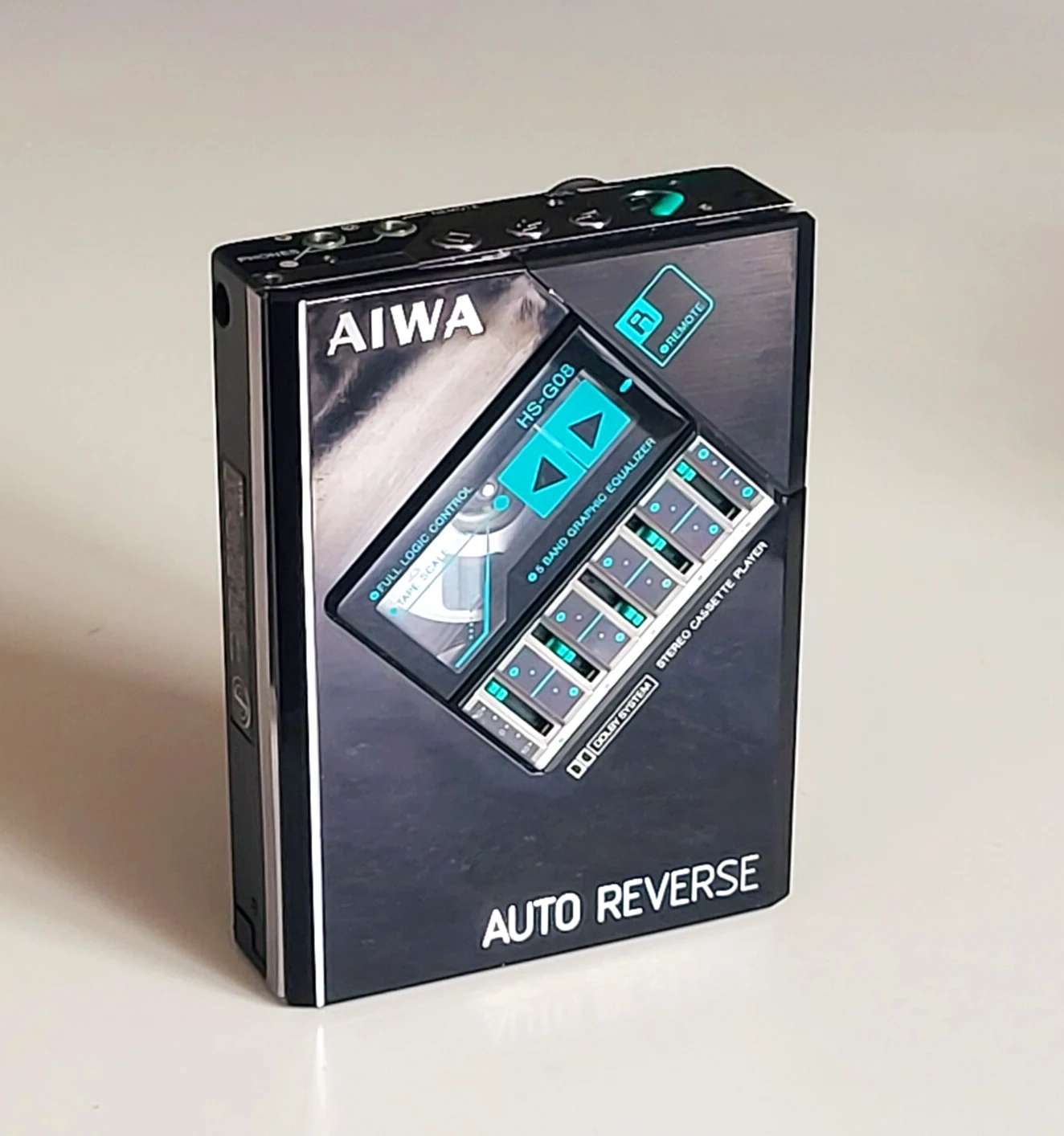 AIWA AR-777 ポータブルラジオ AIWA HS-G8ウォークマン AIWA AR-777 ポータブルラジオ AIWA HS-G8ウォークマン アイワ Model