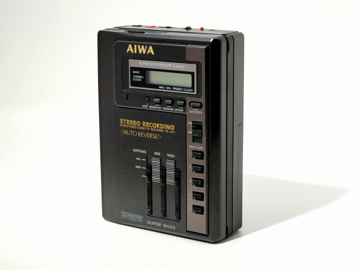 Aiwa_HS-J470_-_Hero_angled_ig-boxedwalkman