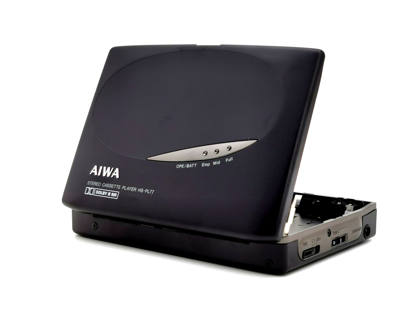 Aiwa_HS-PL77_-_Front_with_door_open_angled_ig-boxedwalkman