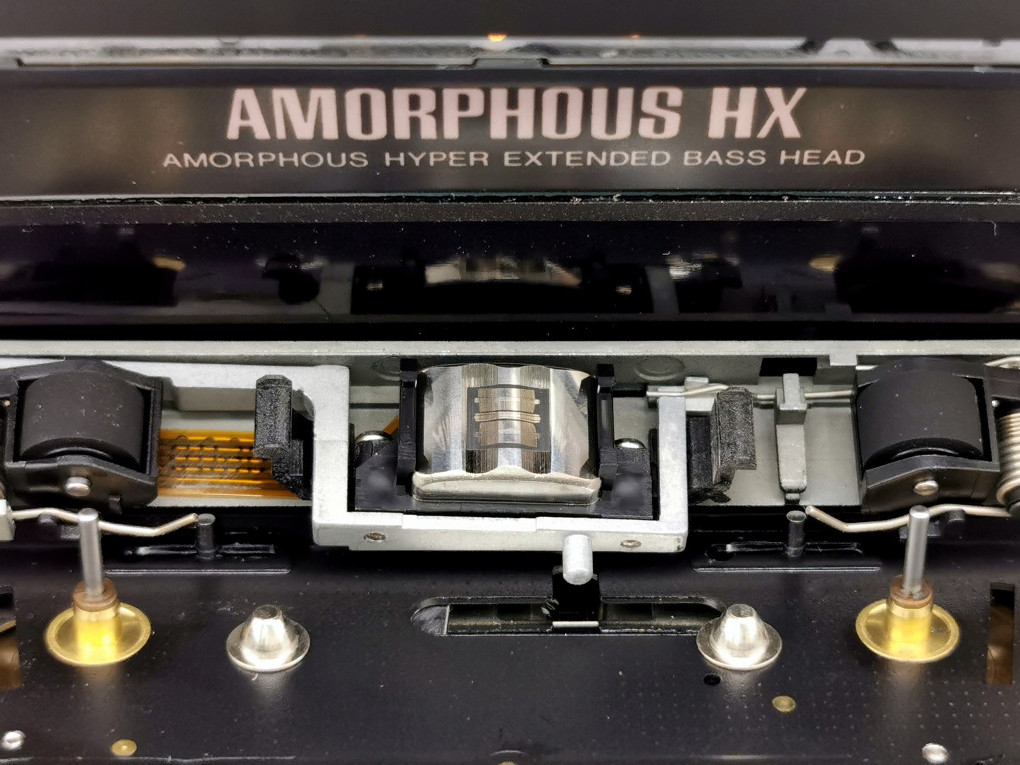 Aiwa_HS-PX50_-_Amorphous_extended_head_with_rollers_ig-boxedwalkman