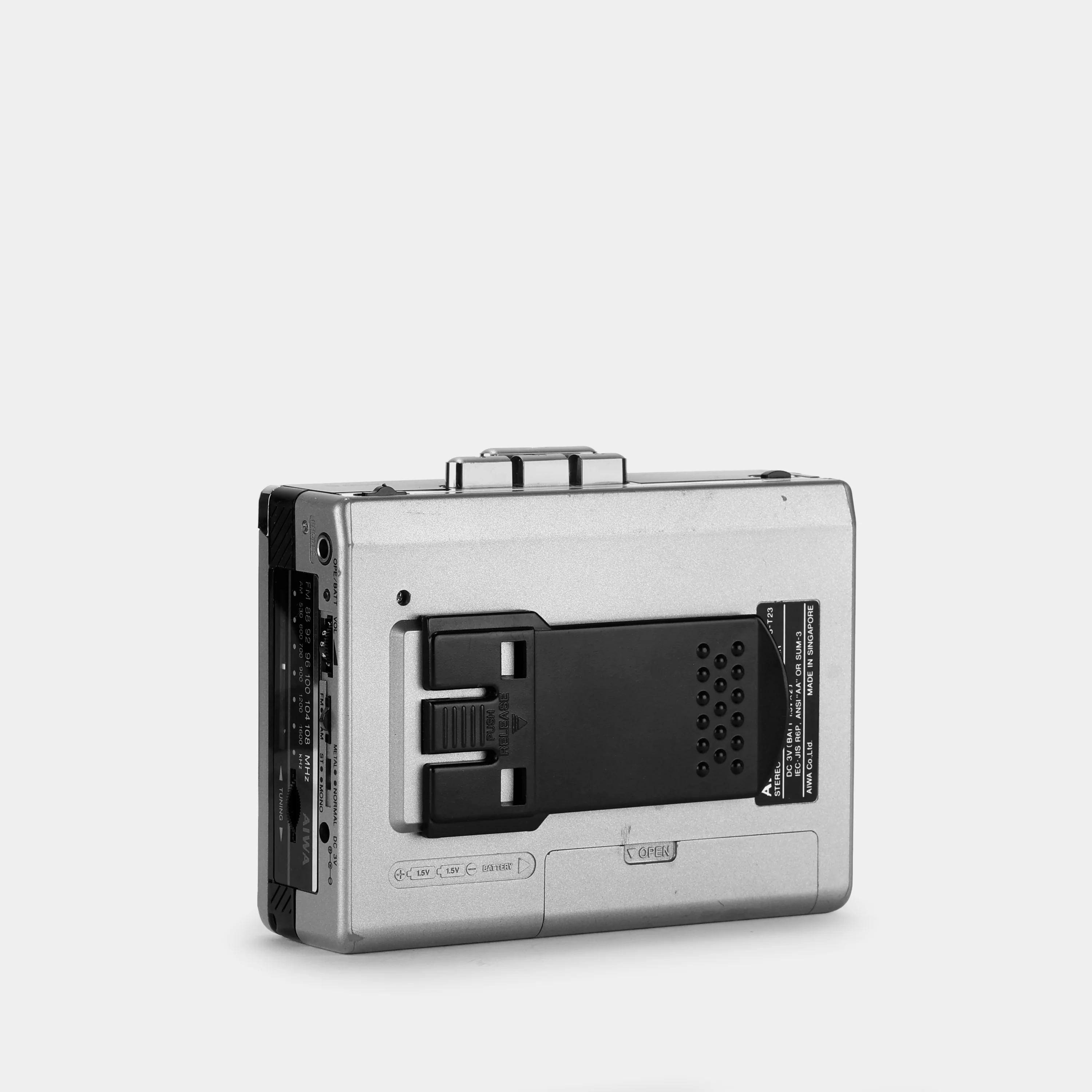 【当時物】AIWA HS-T23 ラジオ・カセットプレーヤー Aiwa HS-T23 ▷ Walkman.land