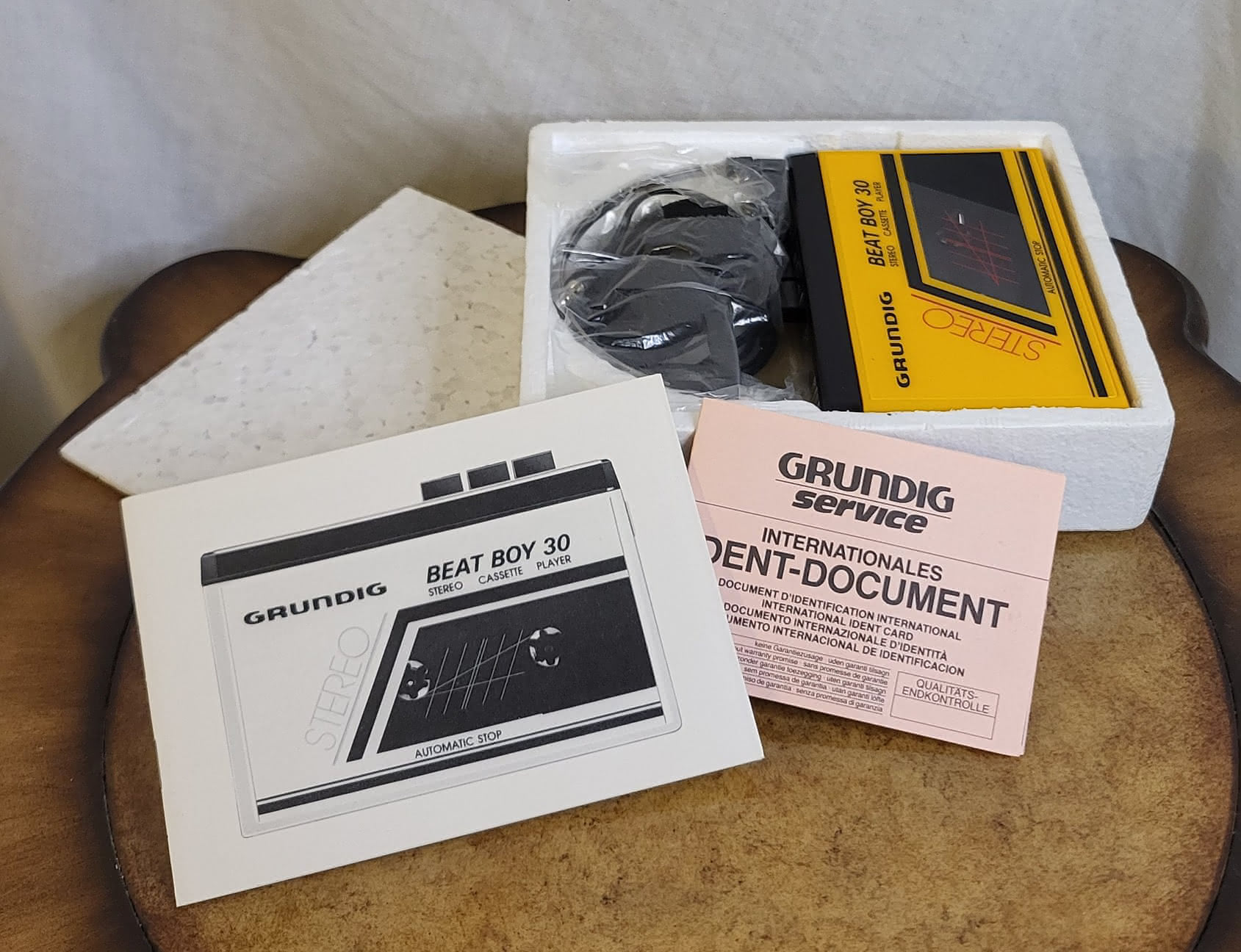 Baladeur Cassette Grundig Beat Boy 30 – Vintage Jaune 1985 – Pour Pièces (ne Fonctionne Pas)