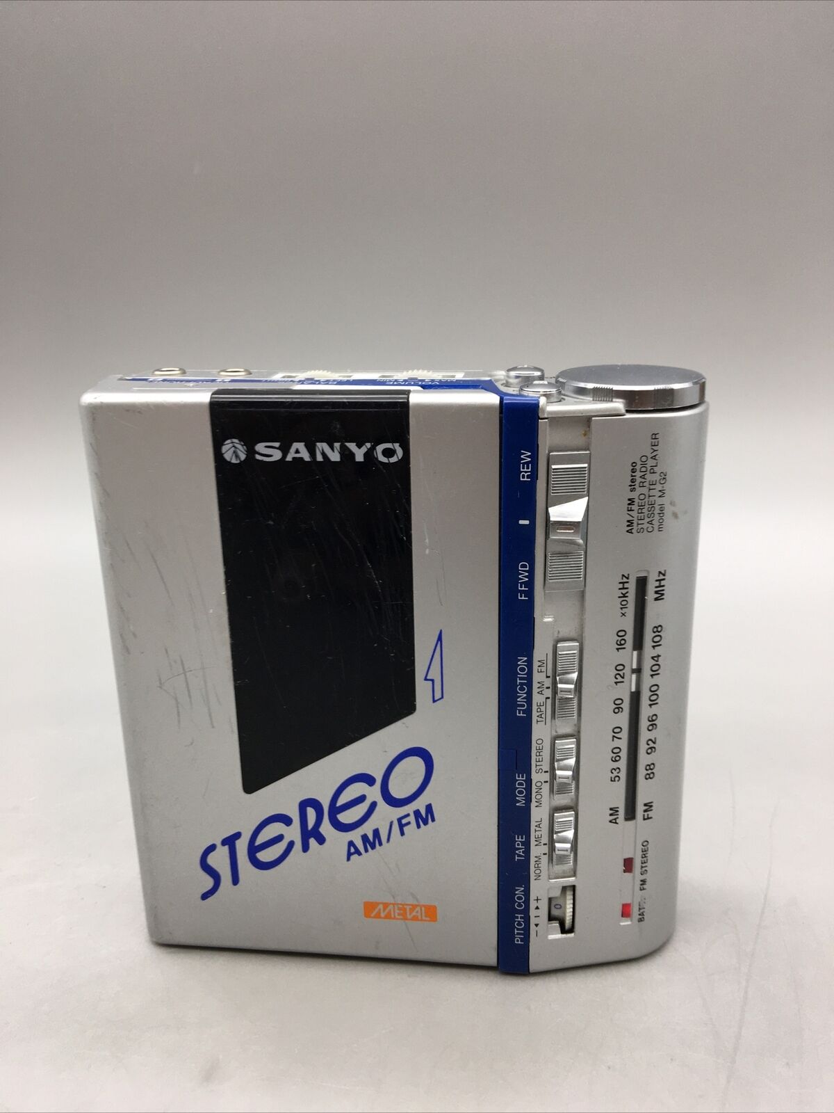 Radio Cassette Sanyo M 2406 – Vintage Japon – état Fonctionnel