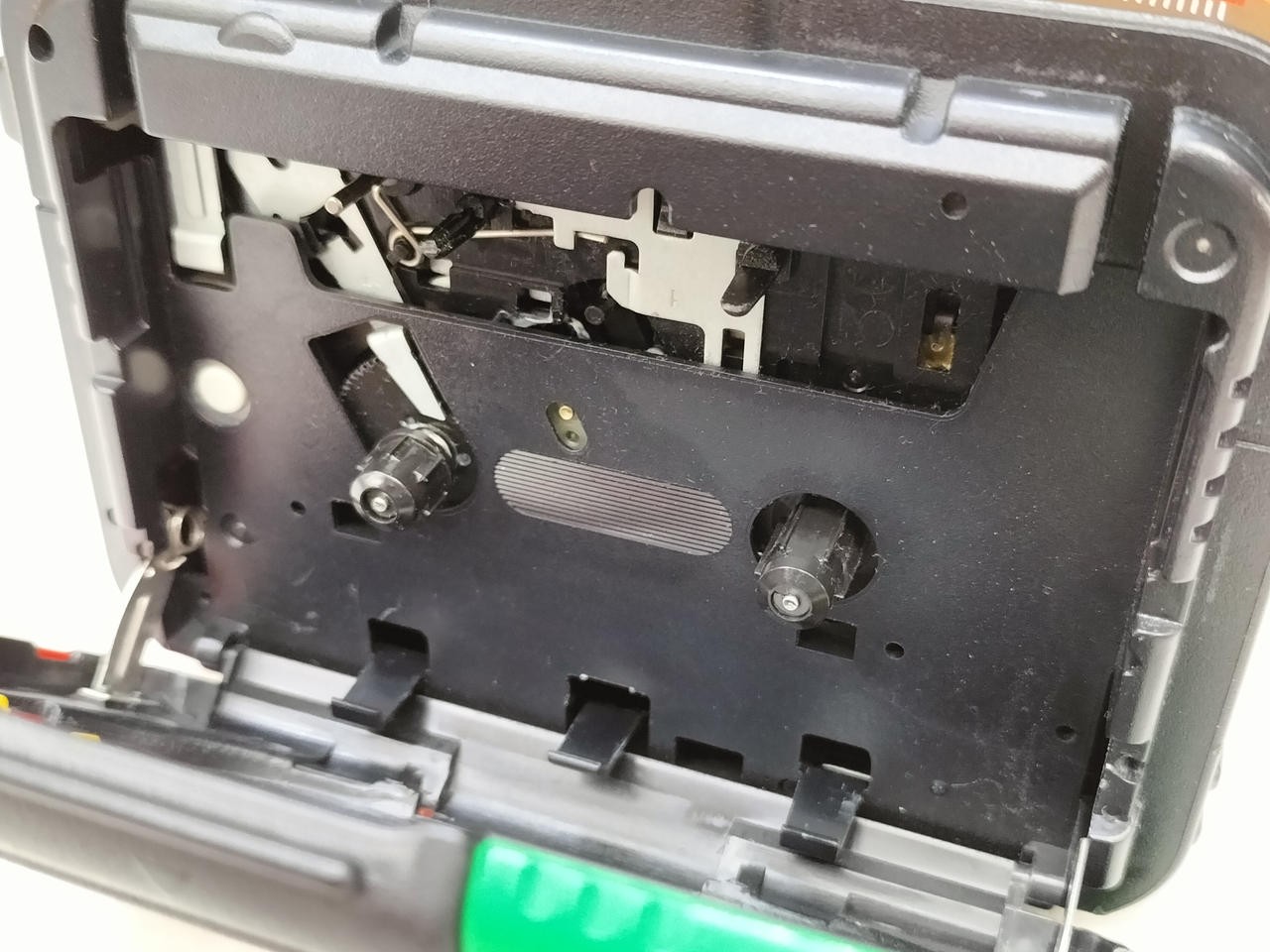 Sanyo ROBO-S1 ▷ Walkman.land