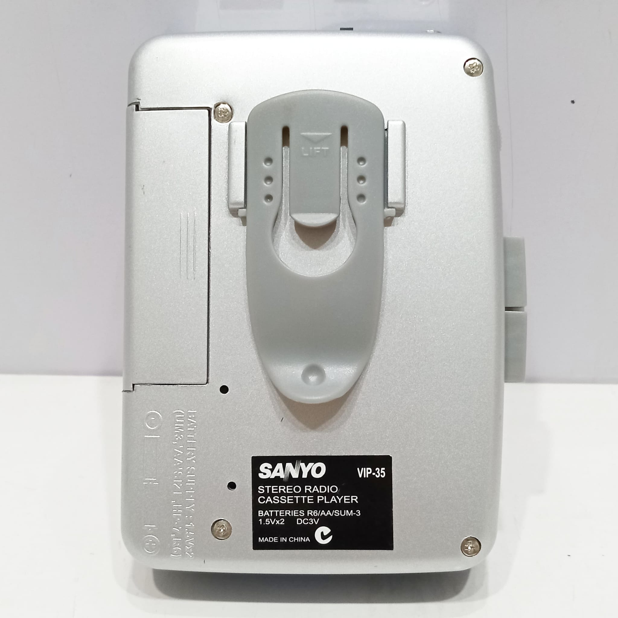 Sanyo VIP-35 Walkman.land