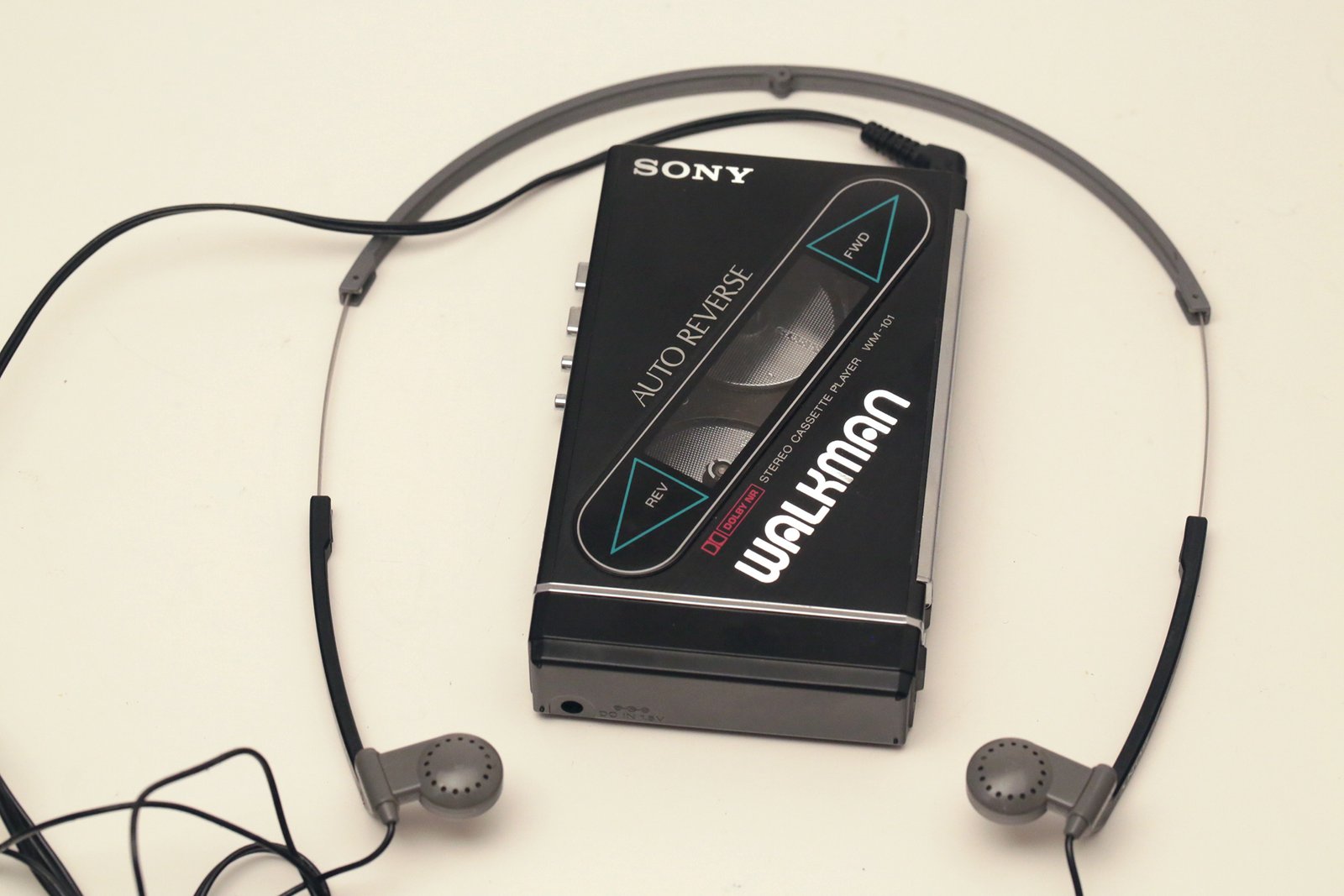 お得豊富なSONY WM-101 WALKMAN ソニー カセット ウォークマン 動作品 ポータブルプレーヤー