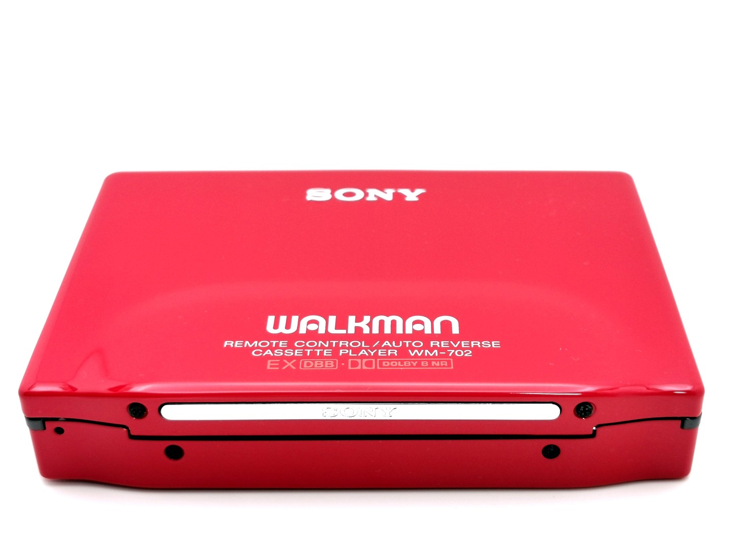 Sony_WM-702_-_Red_bottom_front_angled_ig-boxedwalkman