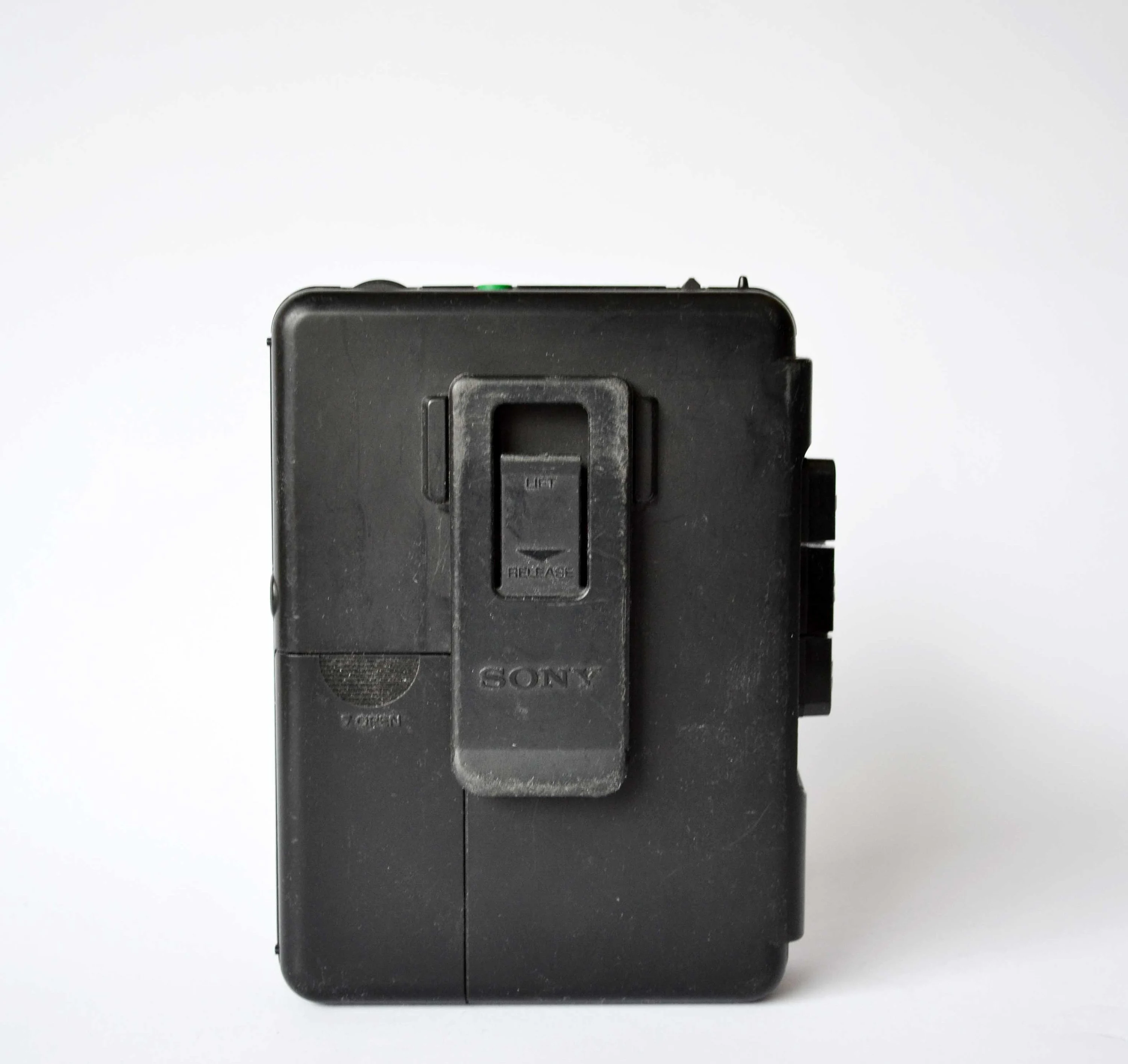 sony_wm-b12_2.jpg