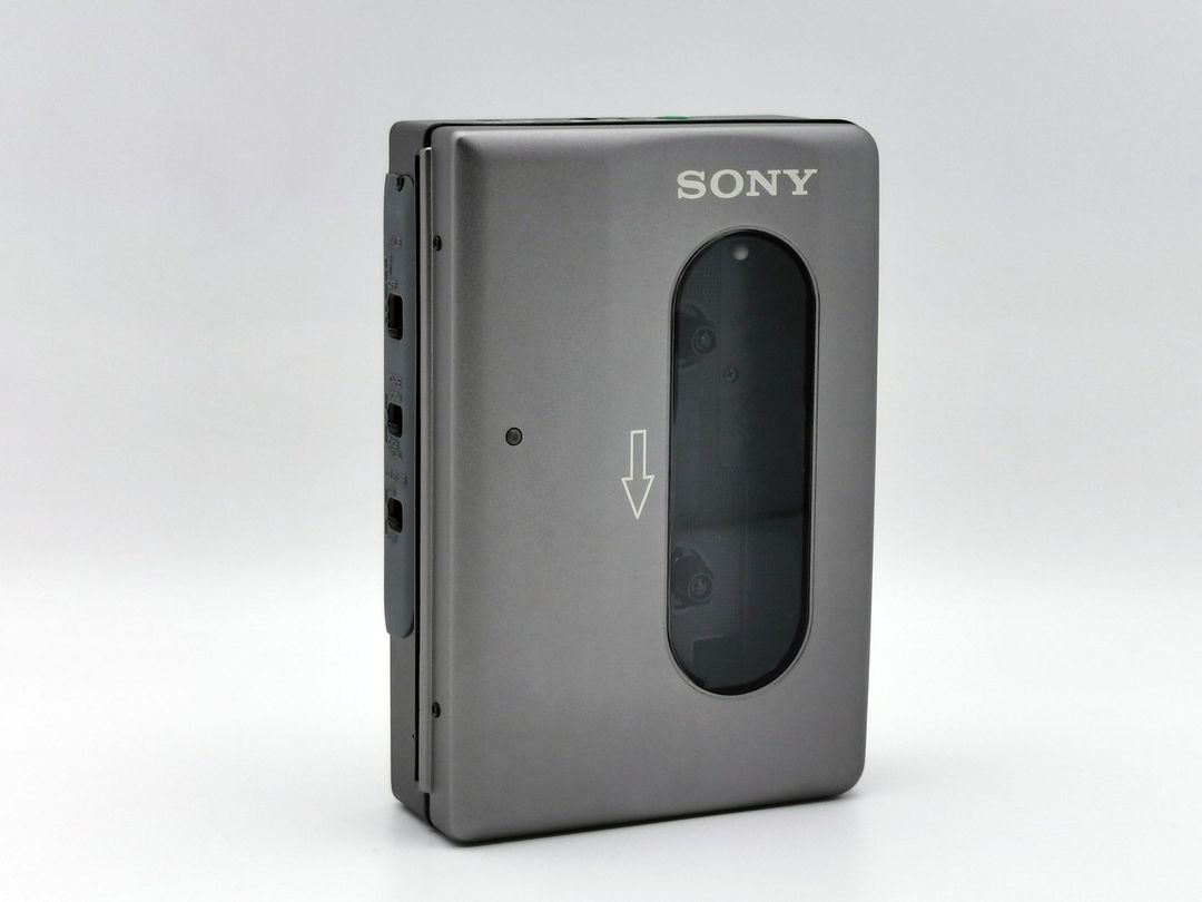 Sony-WM-DD22-Door-with-large-window-ig-boxedwalkman