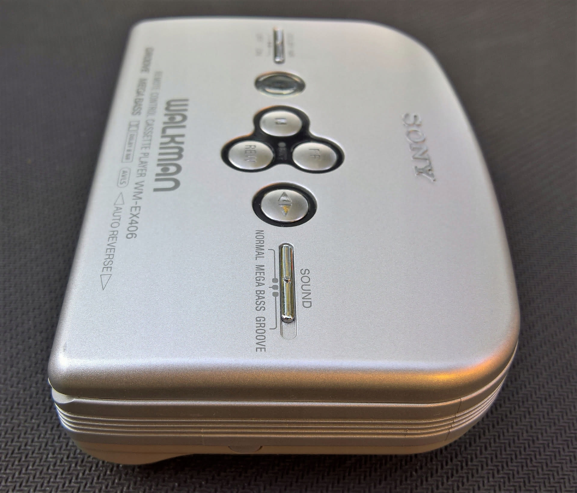 SONY WALKMAN WM−40 Sony WM-40 ▷ Walkman.land