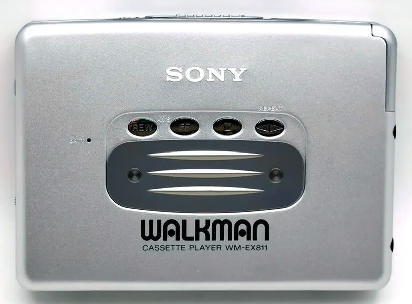 SONY WALKMAN ラジオ カセット WM-FX811 チタングレー Sony Walkman WM-FX811 AM/FM Cassette Player Mega Bass Japan w