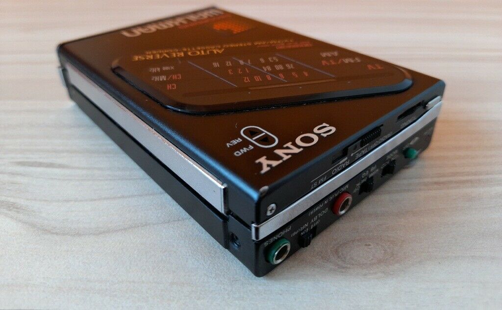 (動作品) SONY WM-F203 カセットプレーヤー Sony WM-F203 ▷ Walkman.land