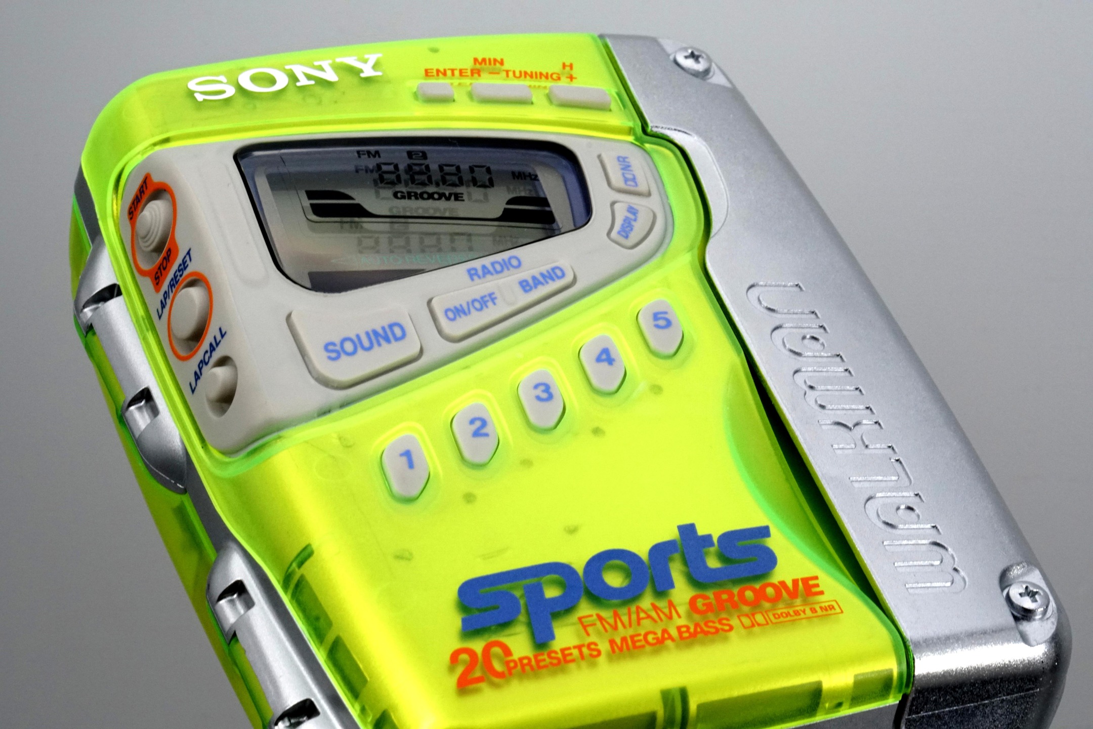 SONY ウォークマン　wm-fs1 未使用 Sony WM-FS1 ▷ Walkman.land