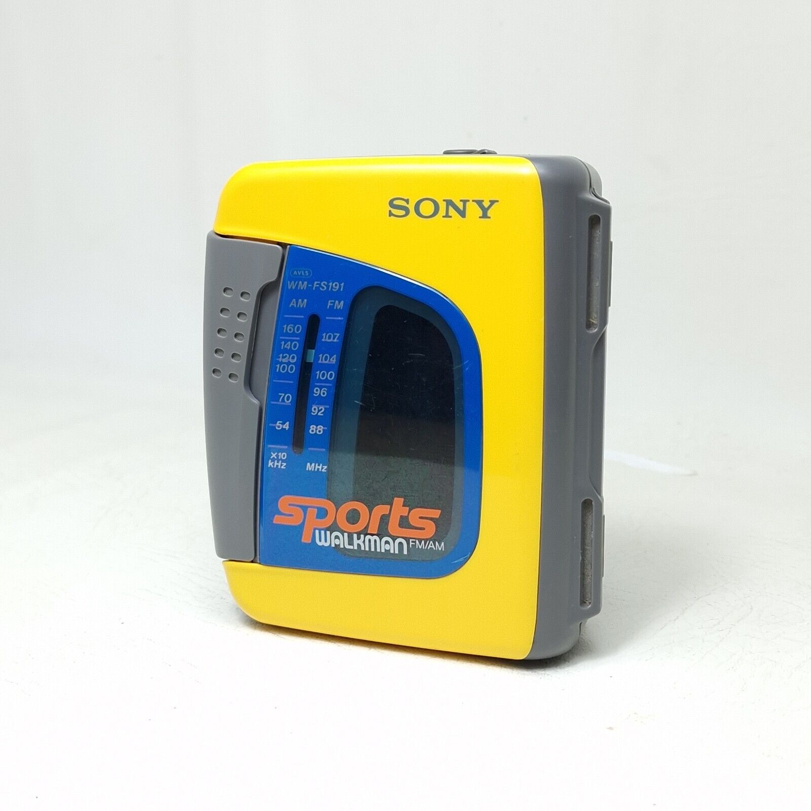 ソニースポーツカセットウォークマン 　WM-FS191　管理ナンバー8182 Sony WM-FS191 ▷ Walkman.land