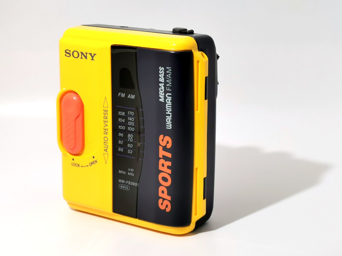 Sony_WM-FS393_-_Angled_ig-boxedwalkman