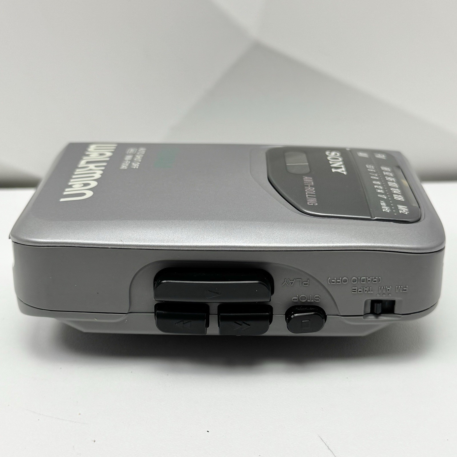【レア機】SONY　WM-FX141　WALKMAN　カセットプレーヤー Sony Walkman WM-FX141 FM/AM Radio Cassette Tape Player