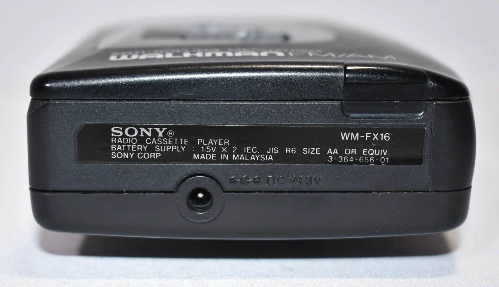 sony_wm-fx16_8.webp