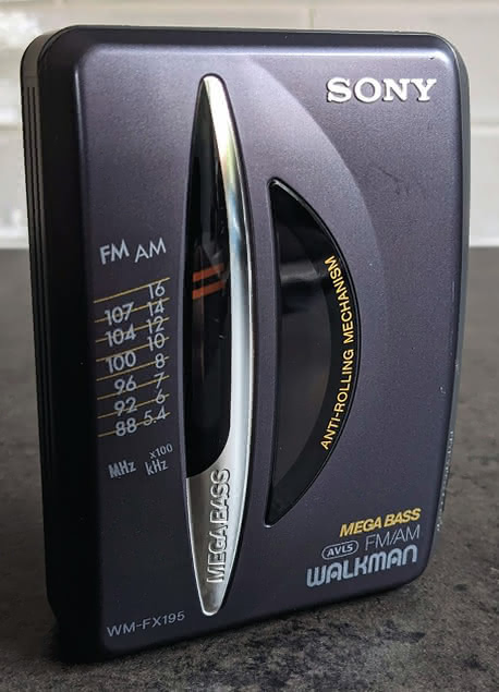 Vintage Sony Walkman FM/AM WM-FX195 Works! Mega Bass cheapest AIWA DYNAMIC Headphones ‘99