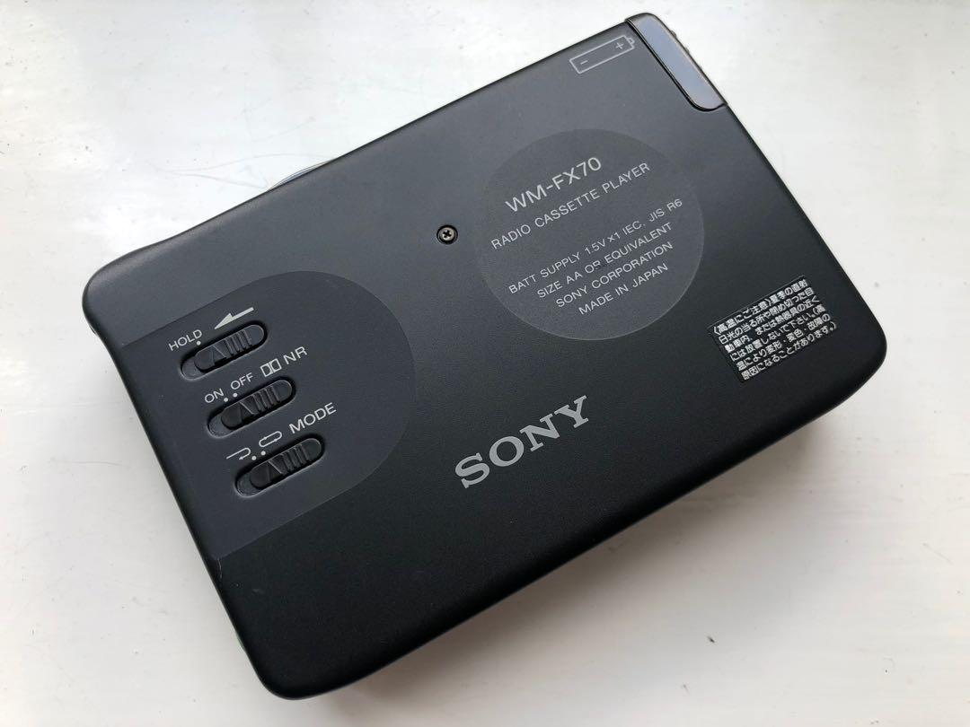 Sony-WM-FX70-02