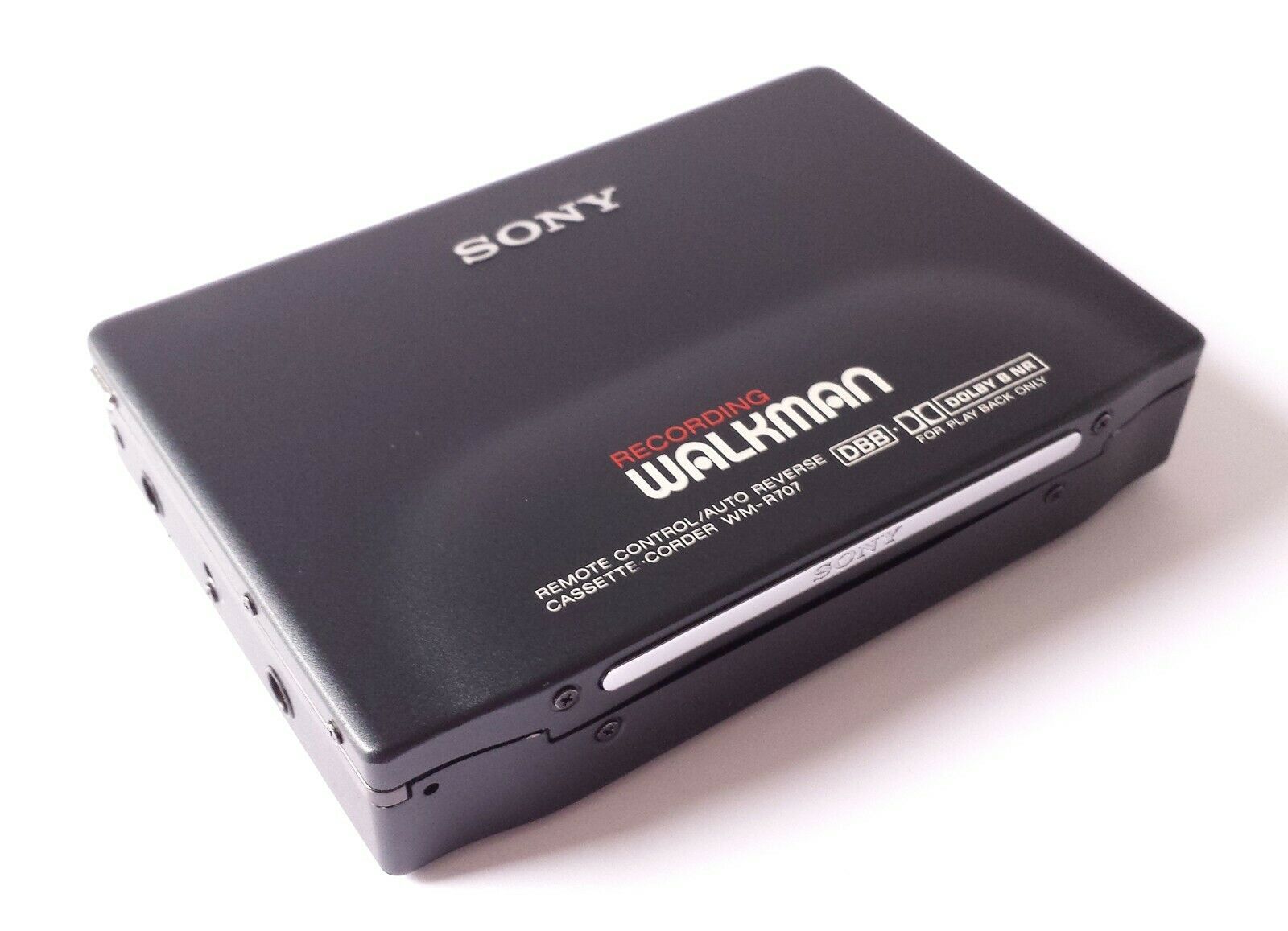 Sony-WM-R707-03