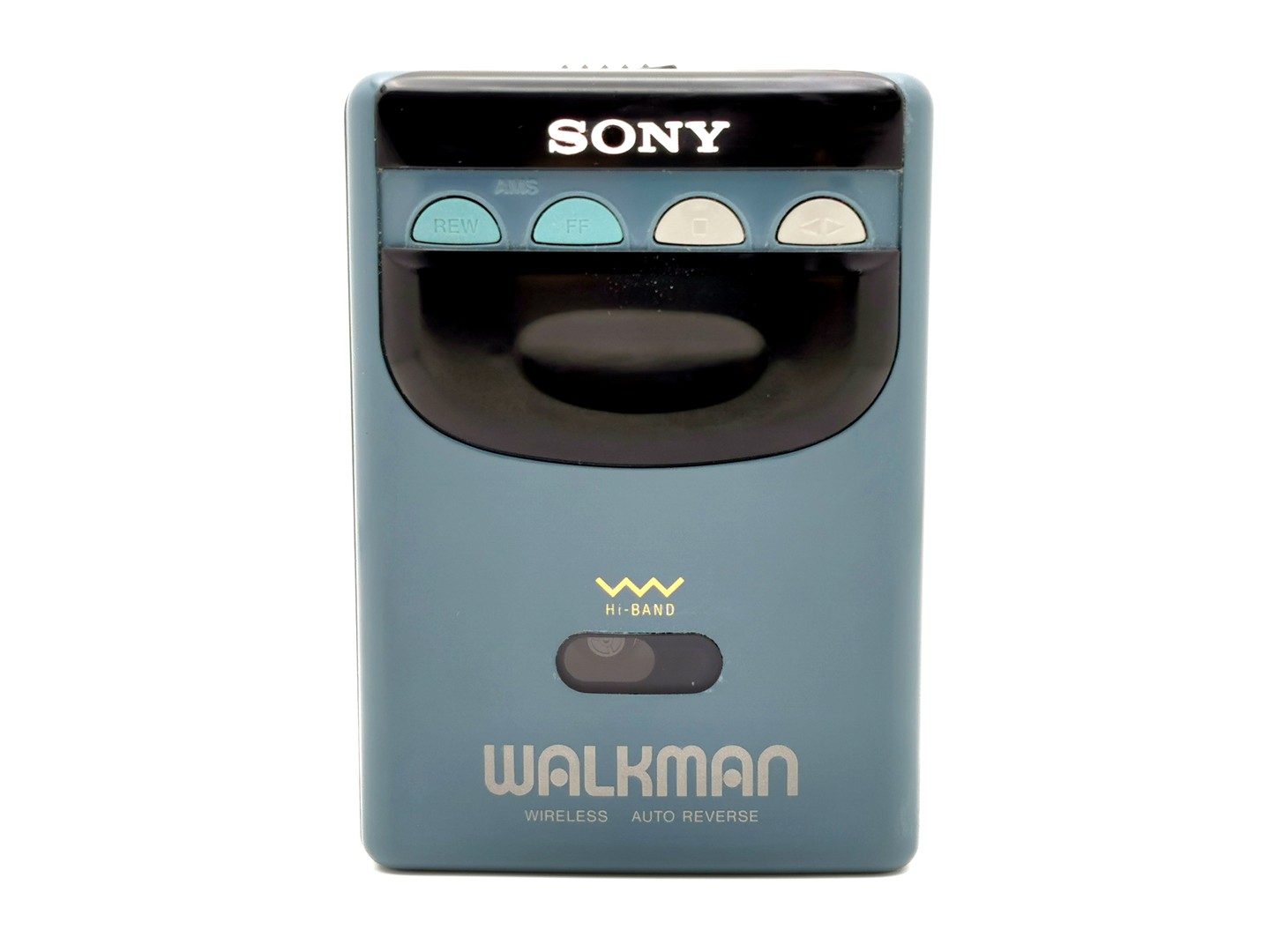 Sony_WM-WX808_-_Front_cover_open_ig-boxedwalkman
